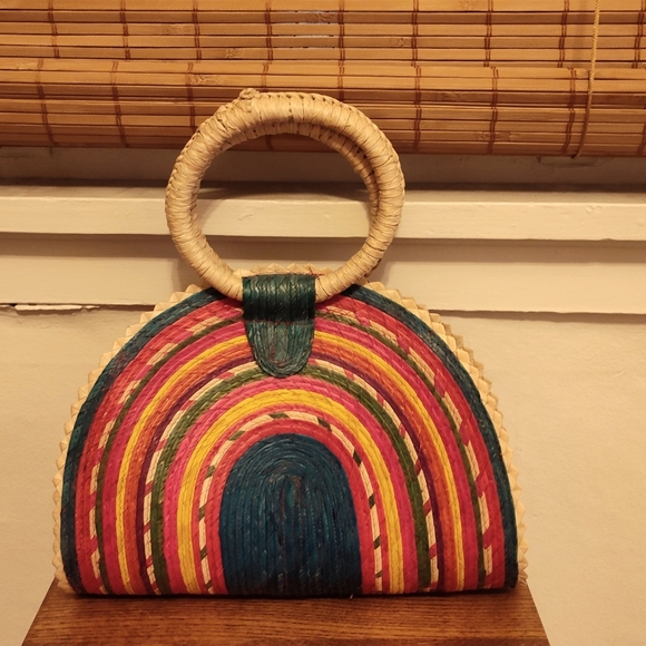 No Brand Or Label Shown. Handbags - Rainbow 🌈 Straw Purse w Circular Handles.